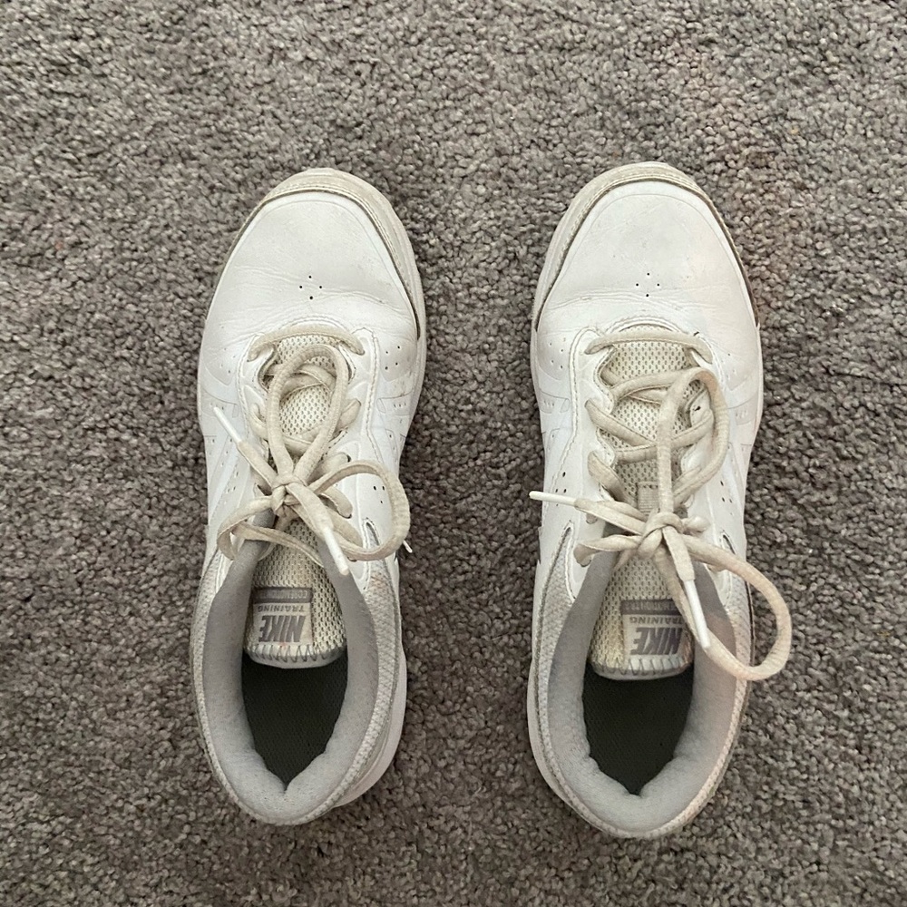 Nike Tennis Shoes